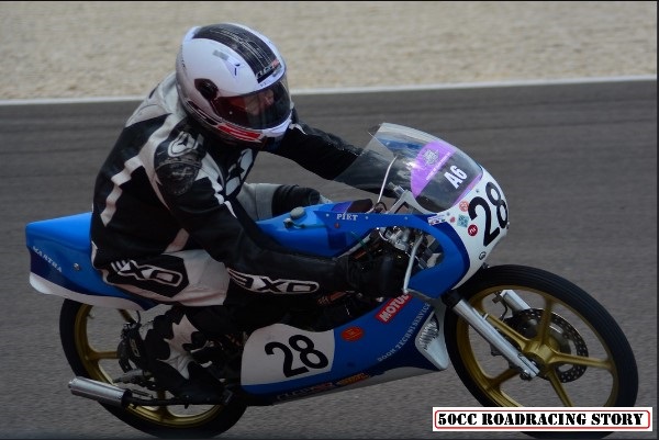 Piet Boon racing his Bakker Kreidler.